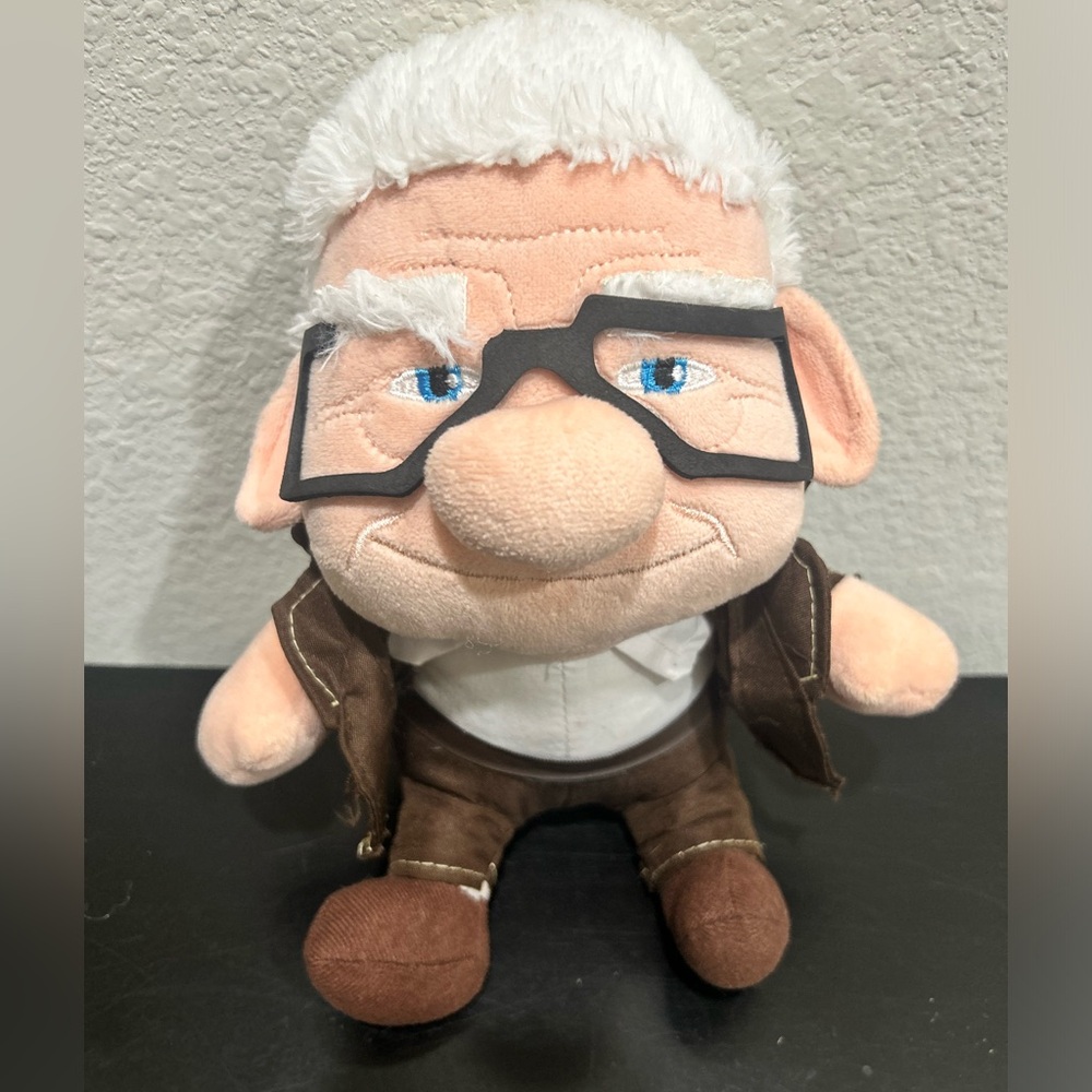 Disney official CARL Grumpy Old Man UP Movie Character Plush RARE